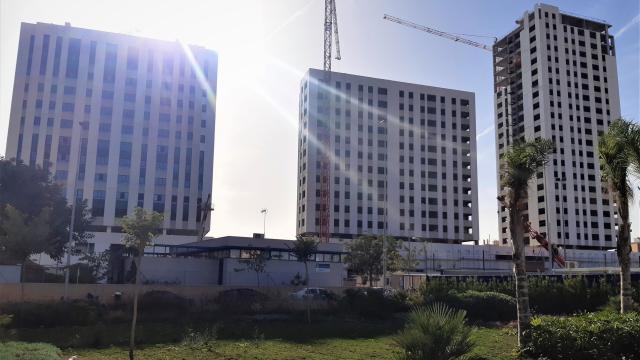 Edificios de la promoción AQ Jacarena, en el barrio malagueño de la Princesa.