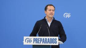 Carlos Velázquez, presidente del PP de Toledo, durante la rueda de prensa.