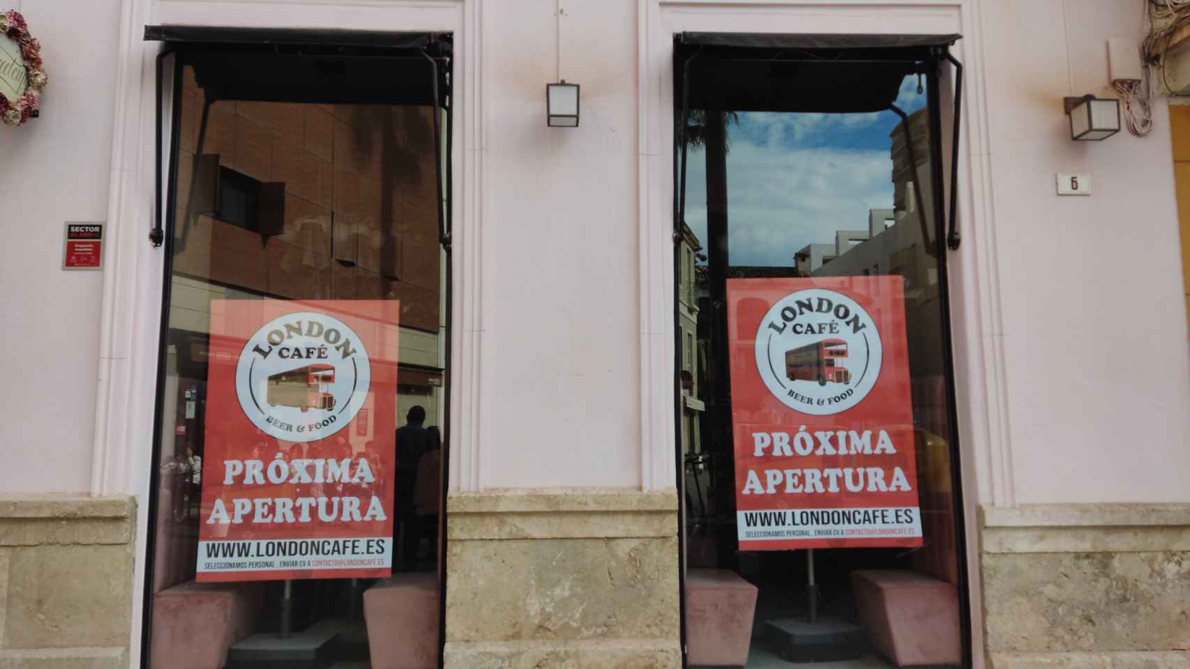 Información de la próxima apertura de London Café en el Centro de Málaga.