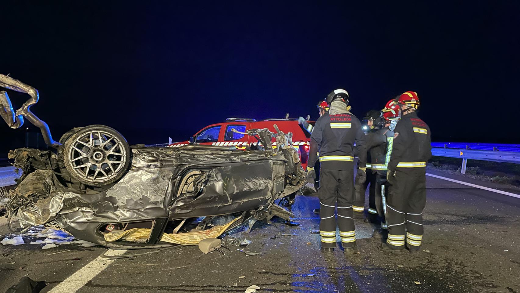 La inolvidable experiencia de nueve bomberos de CyL en 'La sociedad de la  nieve', nominada a los Oscar: Ha sido impagable