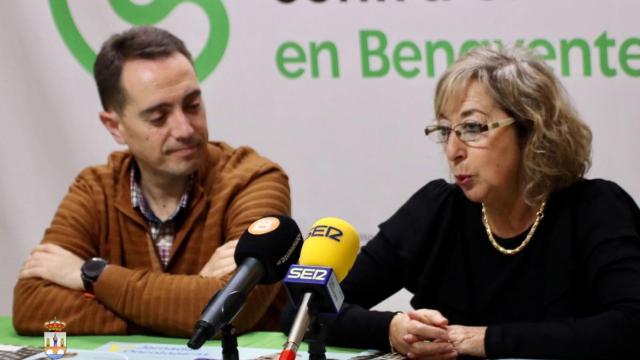 Luciano Huerga en la presentación V jornadas oncológicas