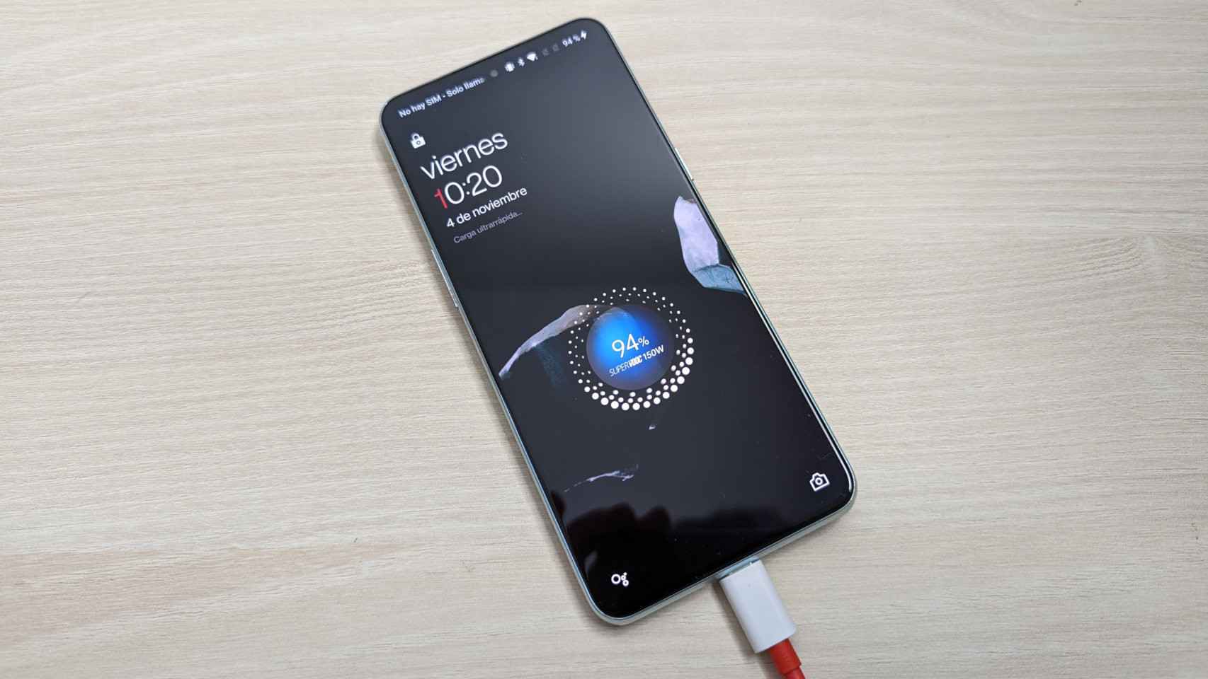 La carga super rápida del OnePlus 10T te deja el móvil listo en minutos