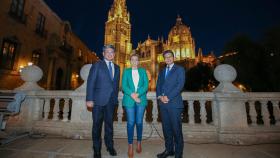 Milagros Tolón junto a una delegación de Nara (Japón) en Toledo. Foto: Ayuntamiento de Toledo.