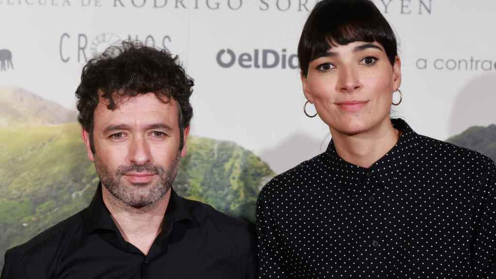 Isabel Peña y Rodrigo Sorogoyen, en la premiere en Madrid de 'As bestas'.