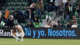 El delantero argentino del Elche, Lucas Boyé, se lamenta tras el encuentro contra el Getafe.