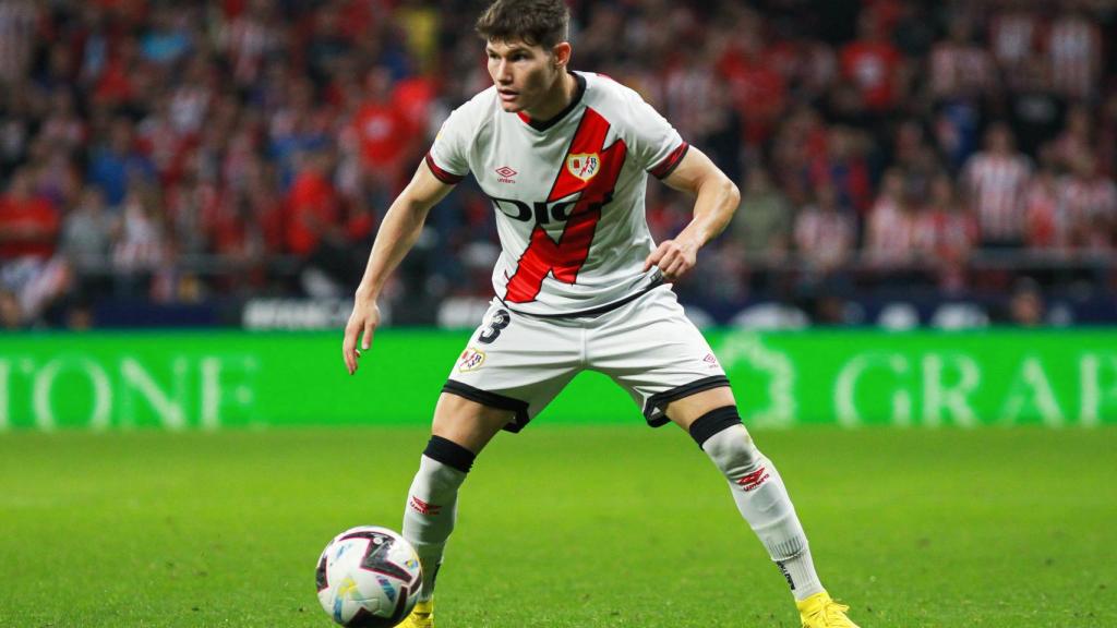 Fran García, en un partido del Rayo Vallecano de La Liga 2022/2023