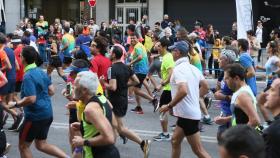 El presidente de la Diputación de Alicante, Carlos Mazón, en la carrera.