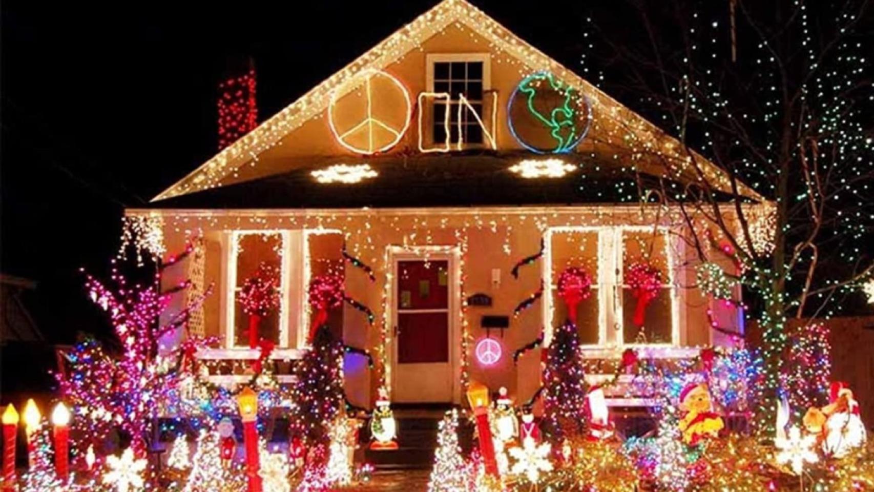 Guirnaldas y luces inteligentes para decorar tu casa esta Navidad