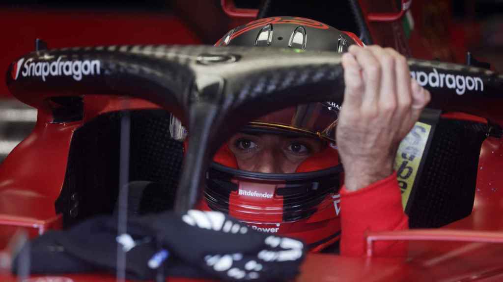Carlos Sainz Jr., montado en su Ferrari en la temporada 2022 de la Fórmula 1