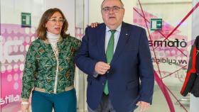 La consejera de Movilidad y Transformación Digital, María González, y el consejero de Sanidad, Alejandro Vázquez, este miércoles.