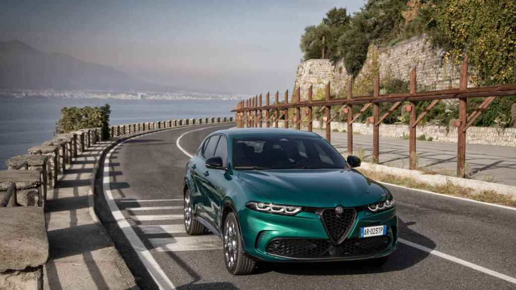El Alfa Romeo Tonale híbrido enchufable tiene un motor eléctrico de 90 kW (122 CV).