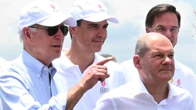 Pedro Sánchez junto a Joe Biden, Olaf Scholz y Mark Rutte.