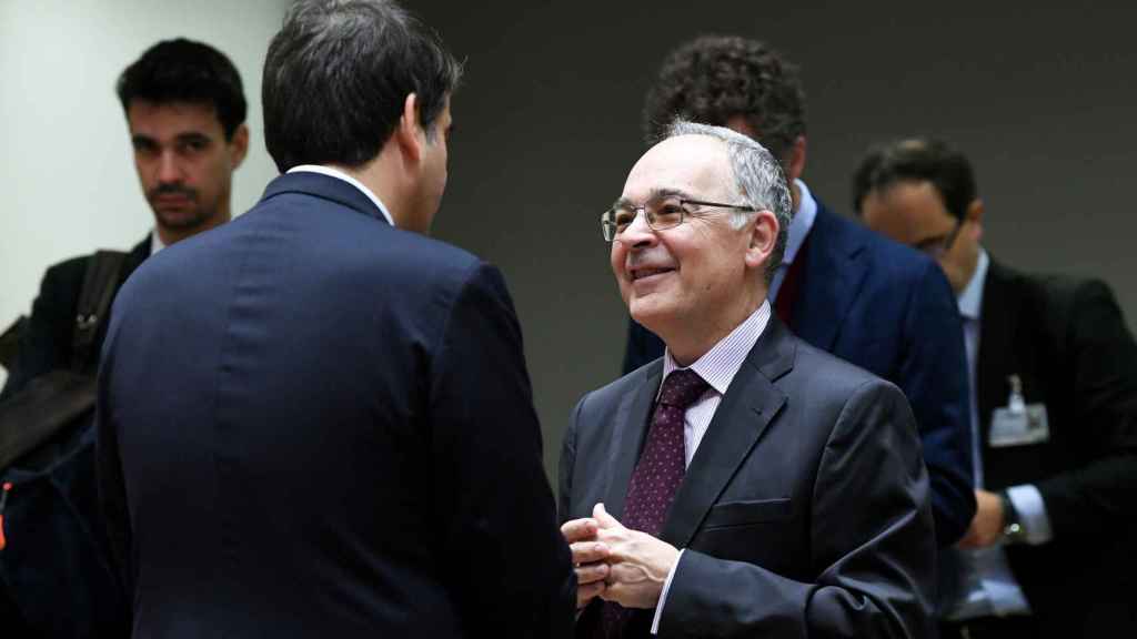 El secretario de Estado para la UE, Pascual Navarro, durante una reunión con sus homólogos este viernes en Bruselas