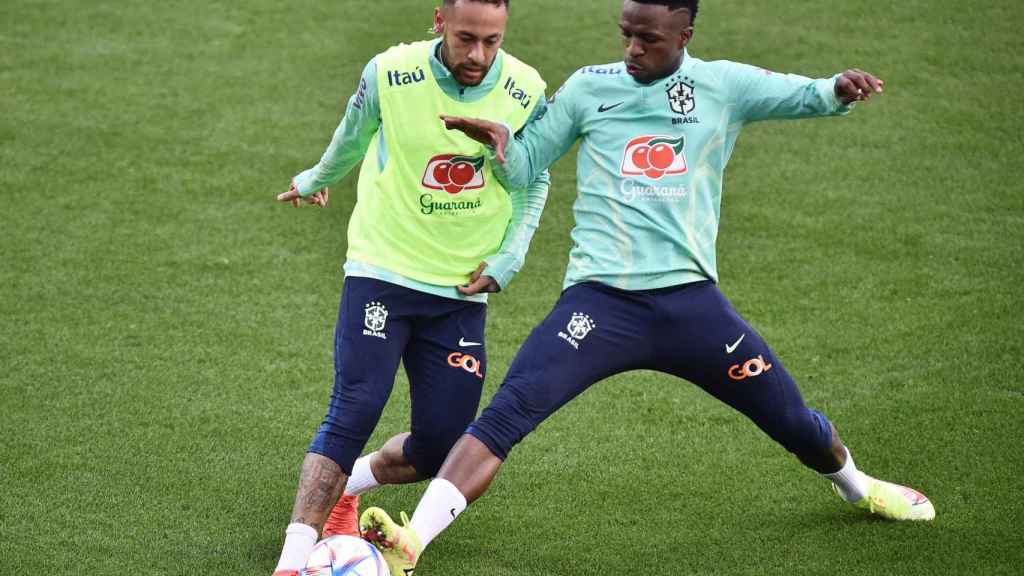 Vinicius y Neymar, en un lance.