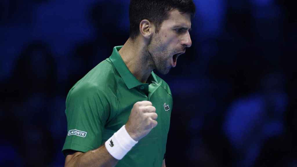 Novak Djokovic celebra la victoria en las ATP Finals ante Ruud