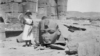 Las aventuras arqueológicas de Agatha Christie... también acabaron con un crimen