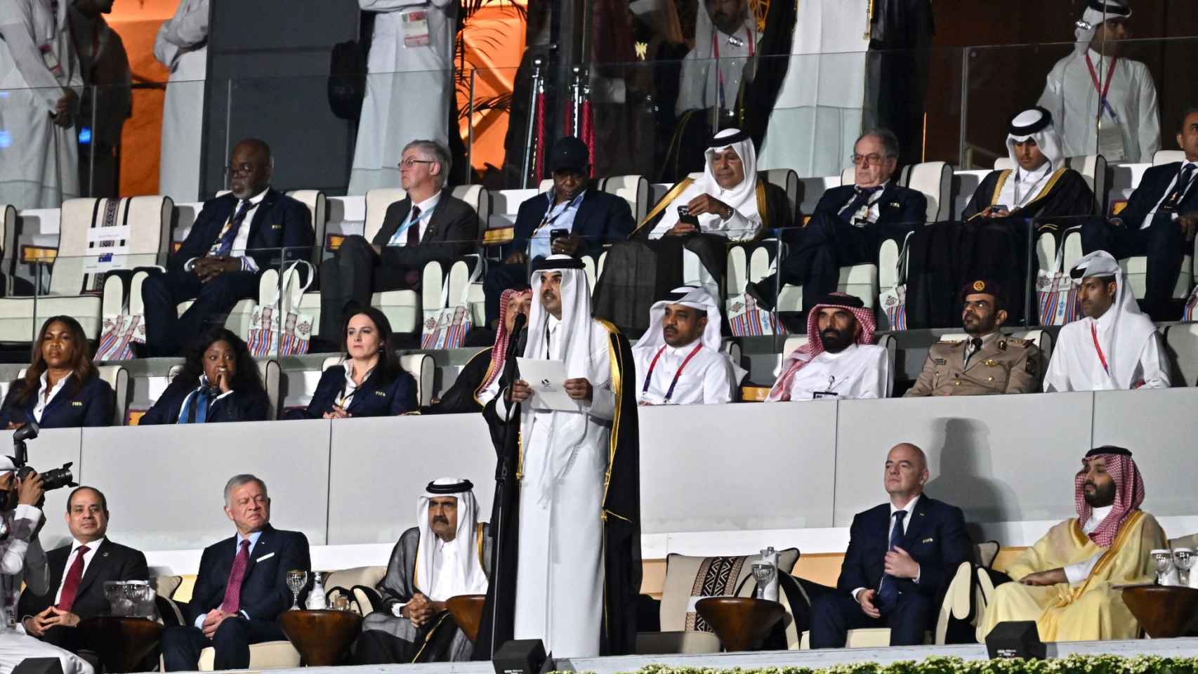 El Emir Sheikh Tamim bin Hamad al Thani, en el palco durante su discurso