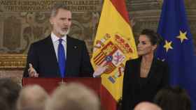 Felipe VI, junto a la reina Letizia en la recepción de la OTAN
