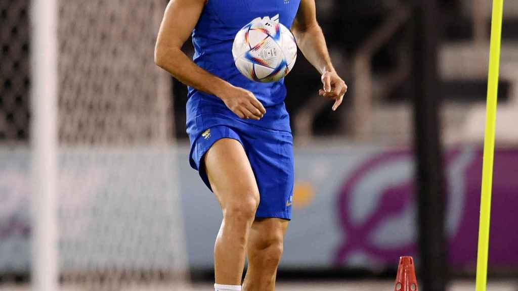 Benzema, entrenando con Francia en Qatar