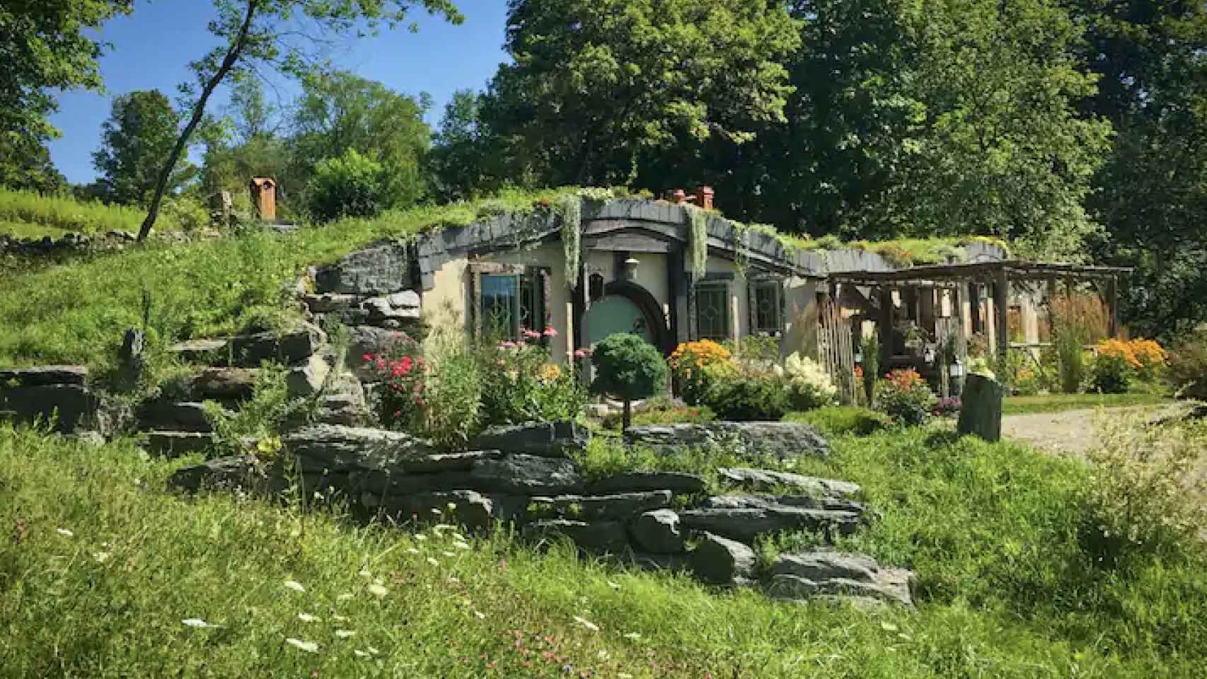 Viaja a la casa de 'El Hobbit' con Airbnb: así es el alojamiento de los protagonistas