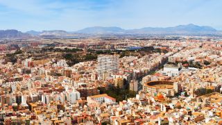 Alicante, a 9.000 habitantes de entrar en el top 10 de ciudades con más población de España