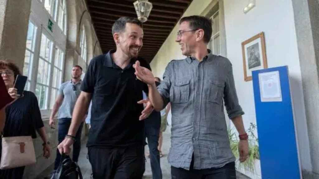 Pablo Iglesias junto a Juan Carlos Monedero a su llegada su llegada a un curso organizado por Podemos en la UCM.