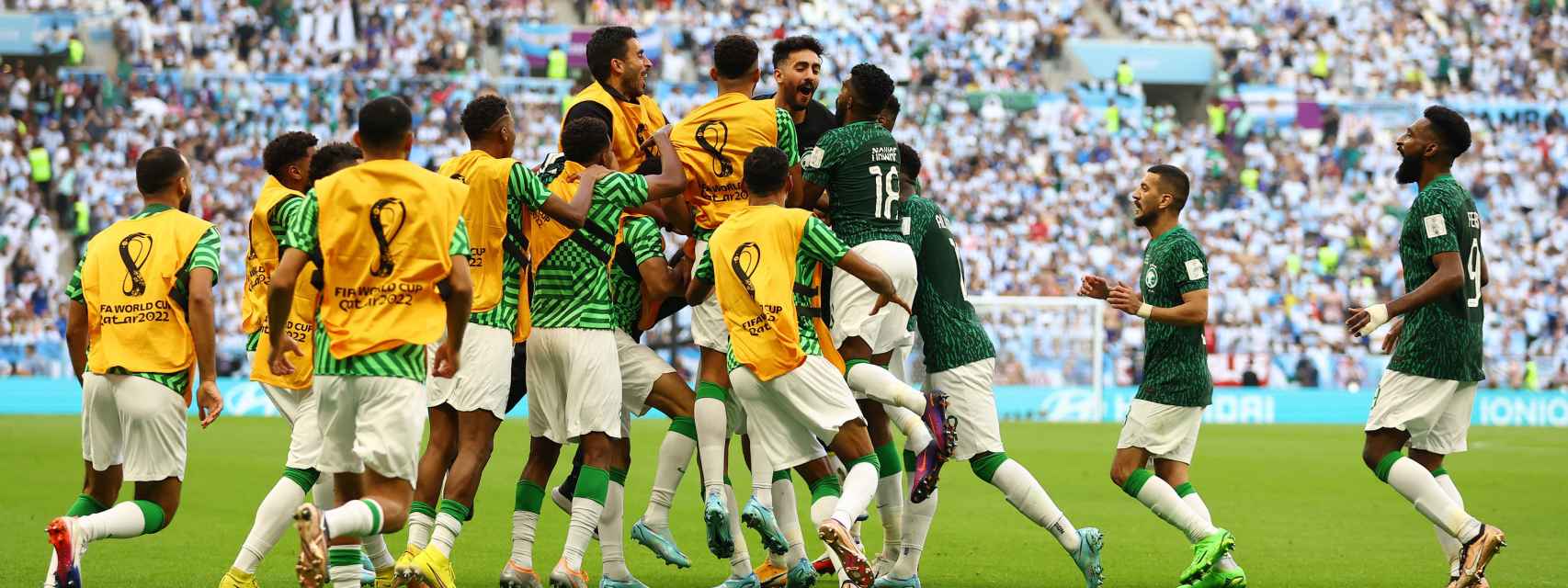 Arabia Saudí celebra su segundo gol a Argentina