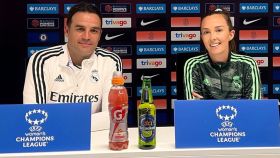 Alberto Toril y Caroline Weir, en rueda de prensa de la Women's Champions League con el Real Madrid Femenino