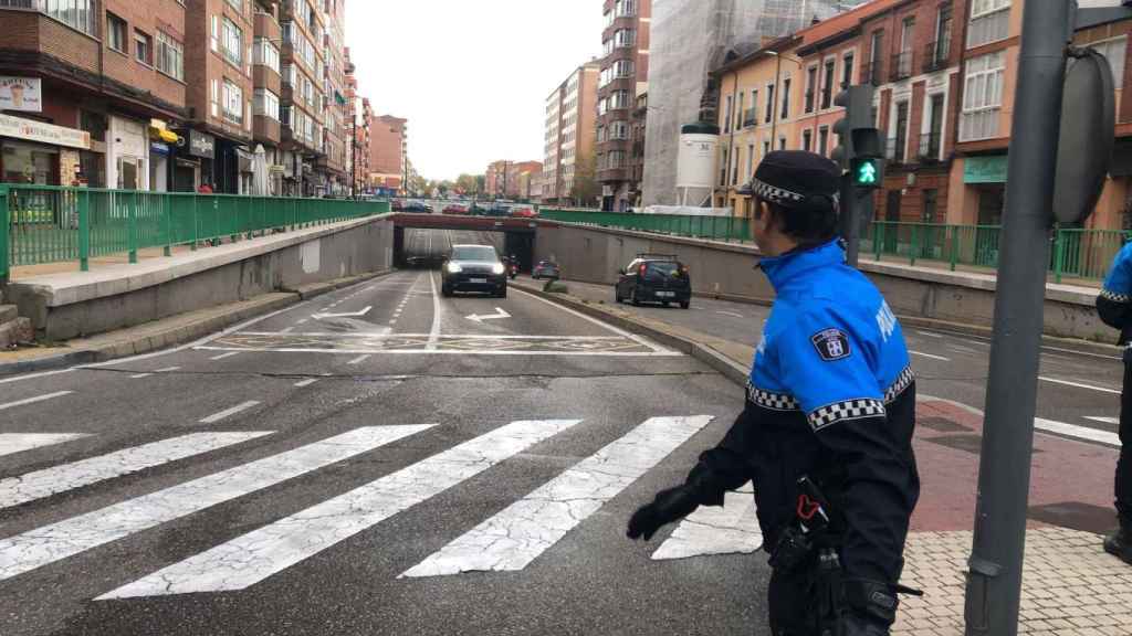 La Policía Local de Valladolid observa la apertura al tráfico del túnel de la Circular