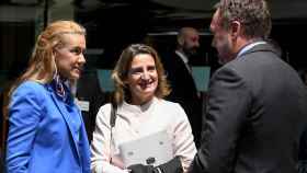 La vicepresidenta Teresa Ribera y la comisaria Kadri Simson durante la anterior reunión de ministros de Energía de la UE