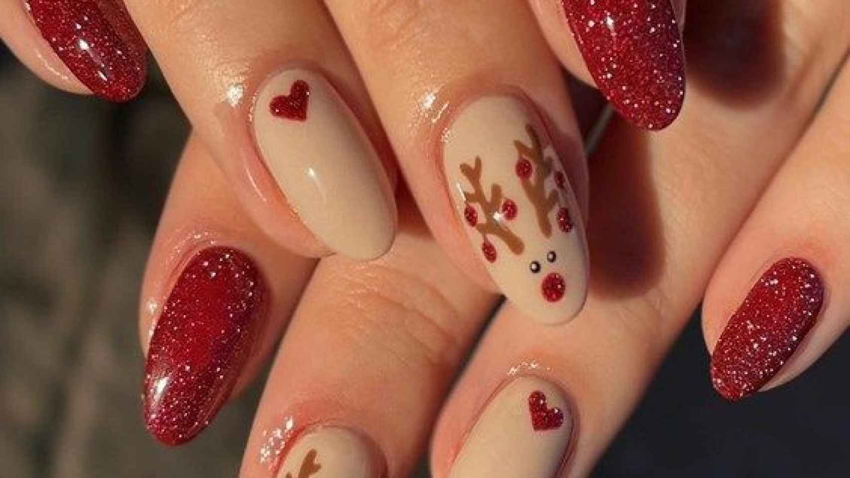 Ideas para pintarte las uñas con los diseños de manicuras navideñas más  bonitos ( y elegantes)