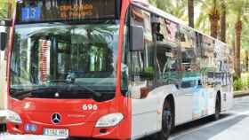 Imagen de archivo autobús urbano Alicante