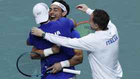 Fognini y Bolelli celebra el pase de Italia a las semifinales de la Copa Davis