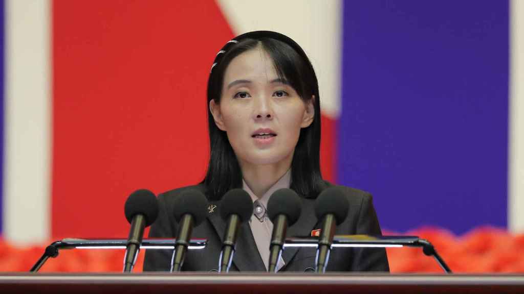 Kim Yo-jong, hermana de Kim Jong-un, en una comparecencia en Pyongyang en agosto.