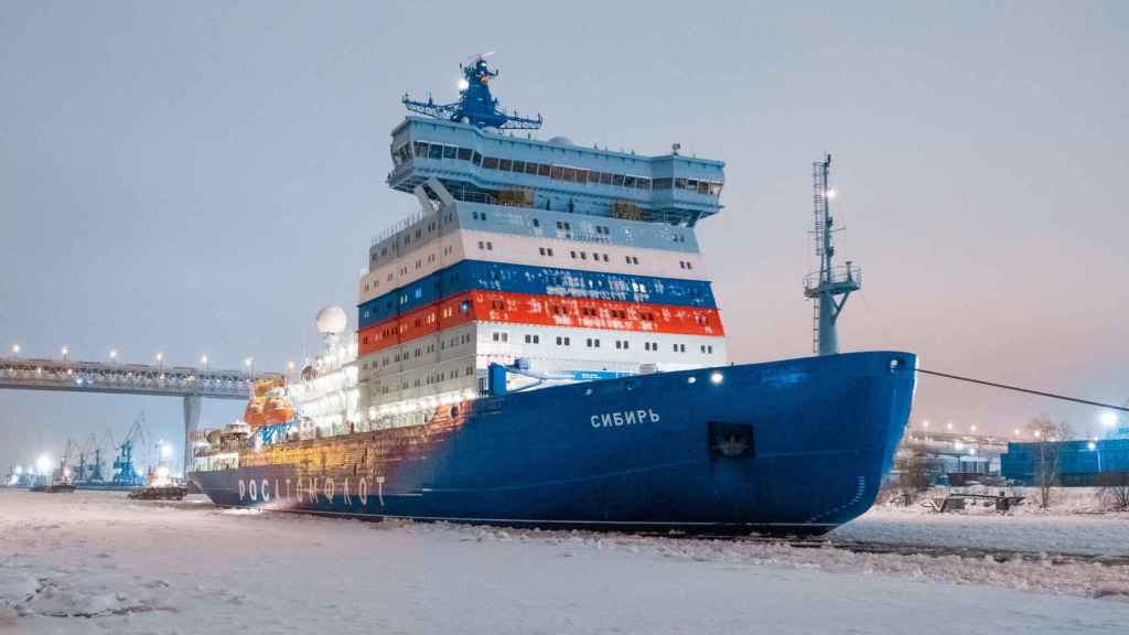 Rompehielos Ural, buque hermano del Yakutia