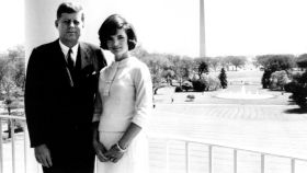 John F. Kennedy y su mujer, Jaqueline, en una imagen de archivo.