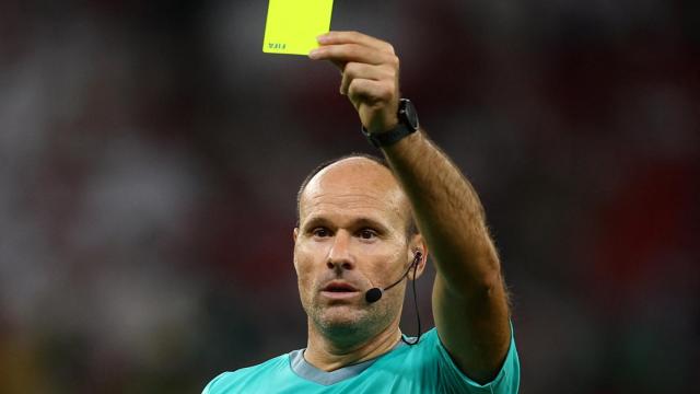 Mateu Lahoz, en el partido del Mundial de Qatar entre los anfitriones y Senegal.