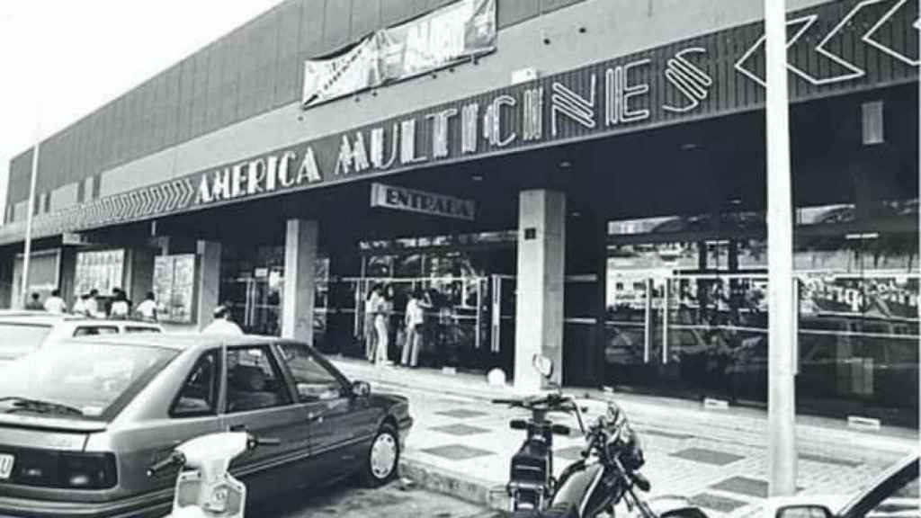 El primer multisalas moderno de Málaga fue el América Multicines.