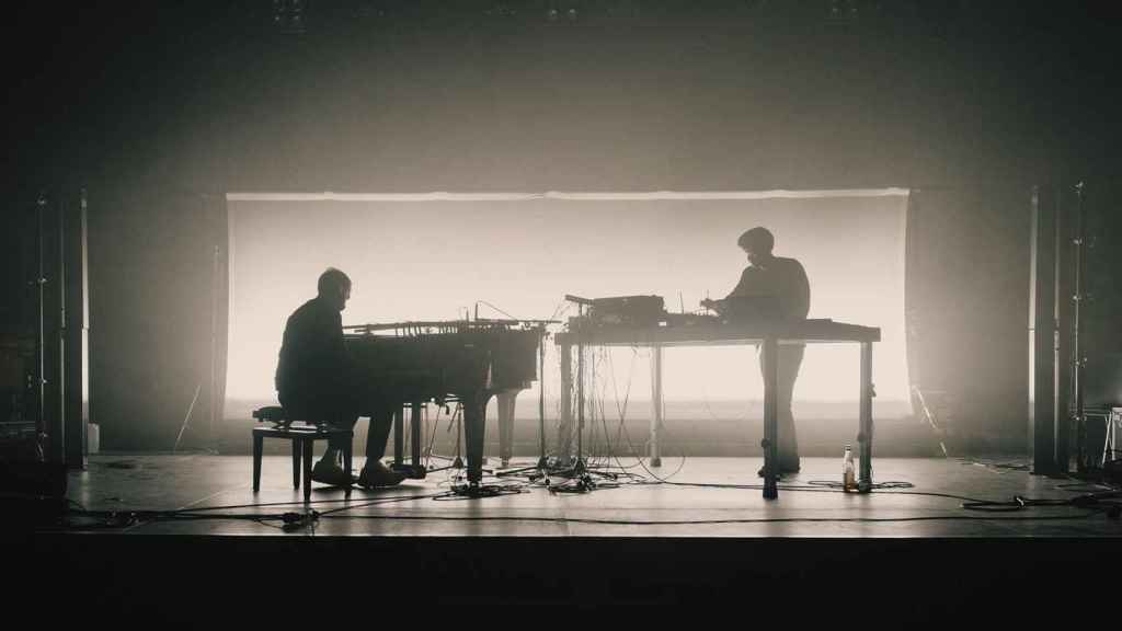 Erol Sarp (piano) y Lukas Vogel (electrónica) componen el dúo Grandbrothers