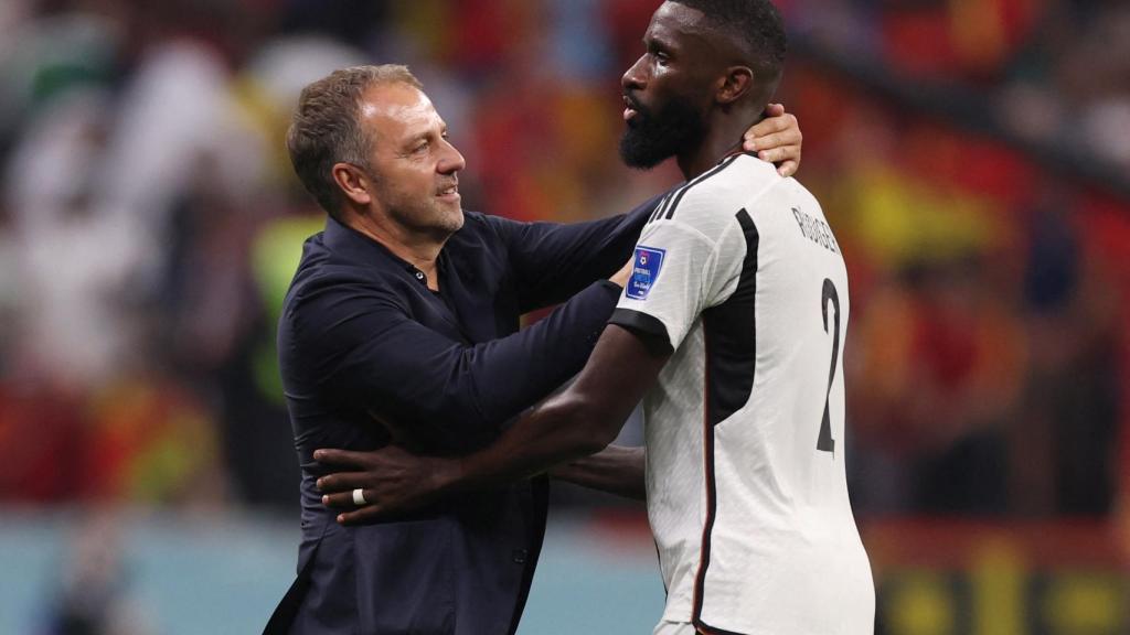 Hansi Flick y Antonio Rüdiger