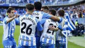 Los jugadores del Málaga CF celebran el gol contra la Ponferradina