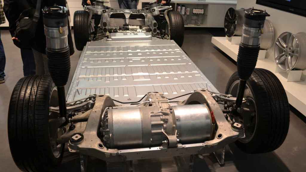 La batería en la base del Tesla Model S