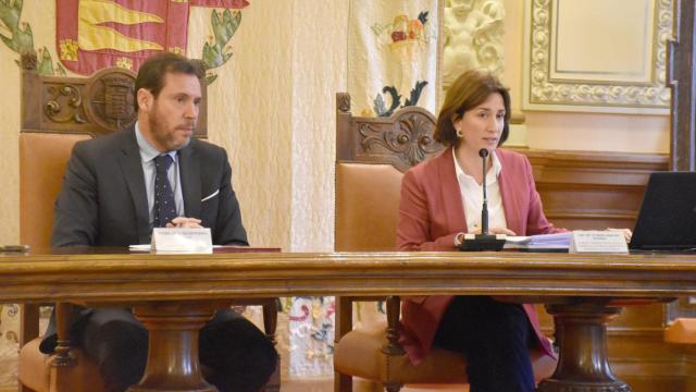 Óscar Puente y María Sánchez