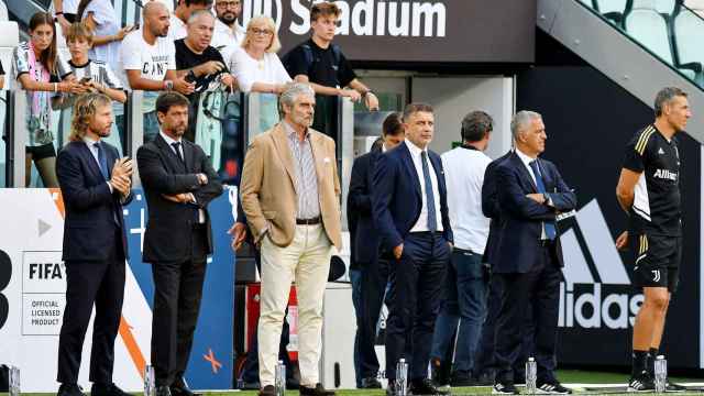 Andrea Agnelli, presidente de la Juventus, Pavel Nedved vicepresidente, Maurizio Arrivabene director gerente y Federico Cherubini, manager