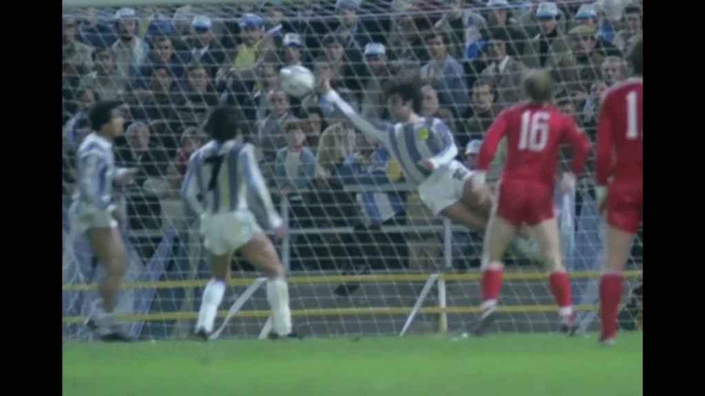Captura del vídeo de la 'mano de Dios' de Mario Kempes con la selección de Argentina en el Mundial de 1978