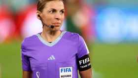 Stéphanie Frappart, la árbitra francesa durante el Mundial de Qatar 2022