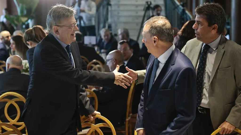 Ximo Puig y el presidente del PPCV, Carlos Mazón, en un acto reciente con empresarios.