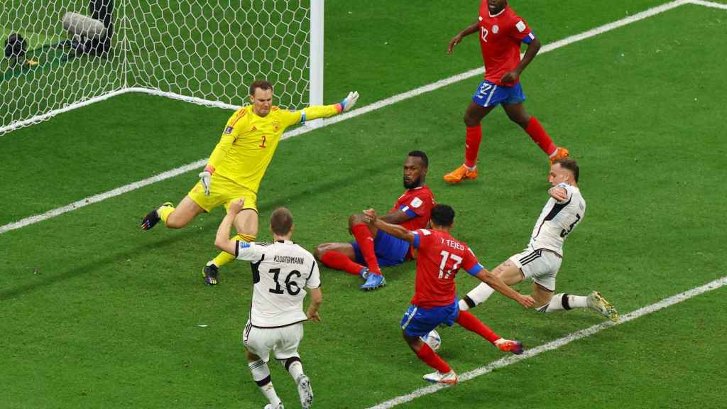 Momento del empate de Tejada en el Costa Rica - Alemania