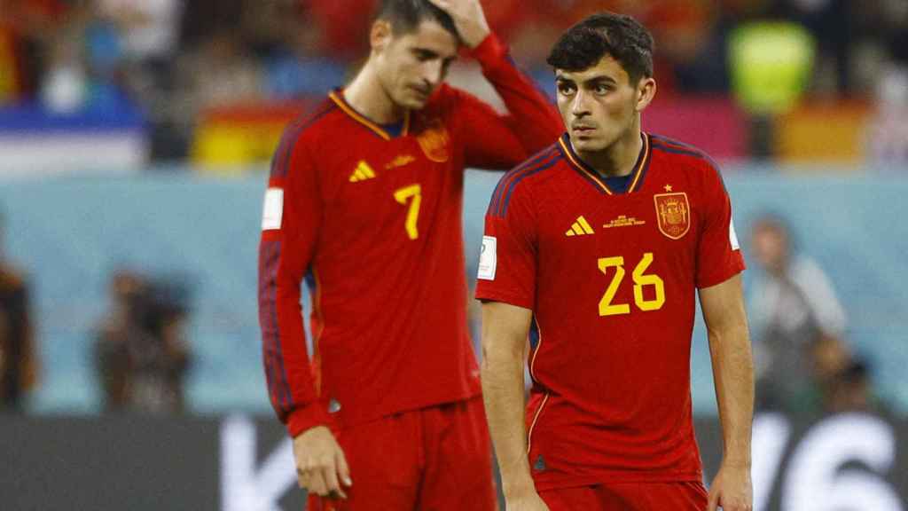 Pedri y Morata se lamentan tras el gol encajado por España ante Japón