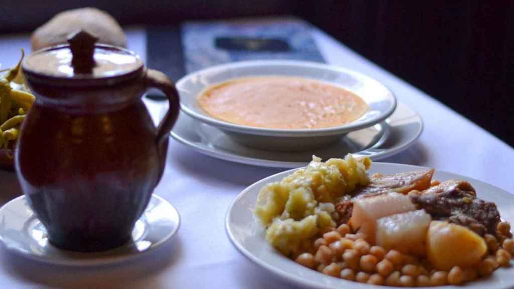 Los cinco restaurantes donde comer un cocido madrileño auténtico y calentar el cuerpo